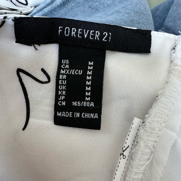 Back tie crop top - Picture 3 of 4